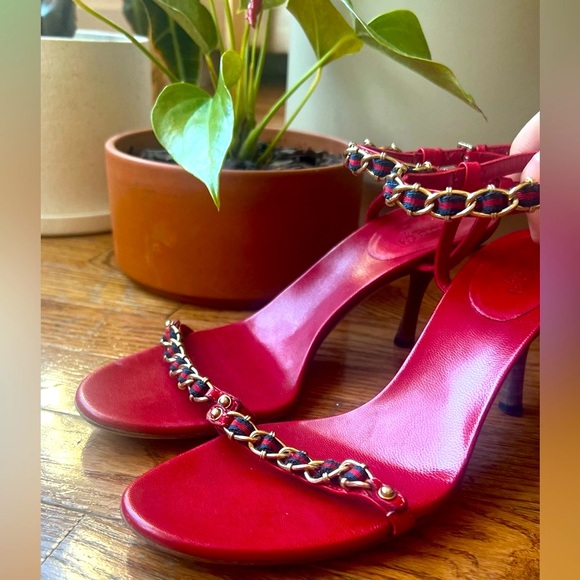 Vintage GUCCI kitten heels 👠 - Picture 5 of 13